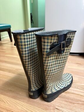 Sperry Topsider Fleece Lined Snow Rain Boots - plaid pattern. Size 7.